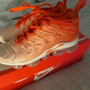 Nike Air Vapormax Plus Womens 5.5 Citrus